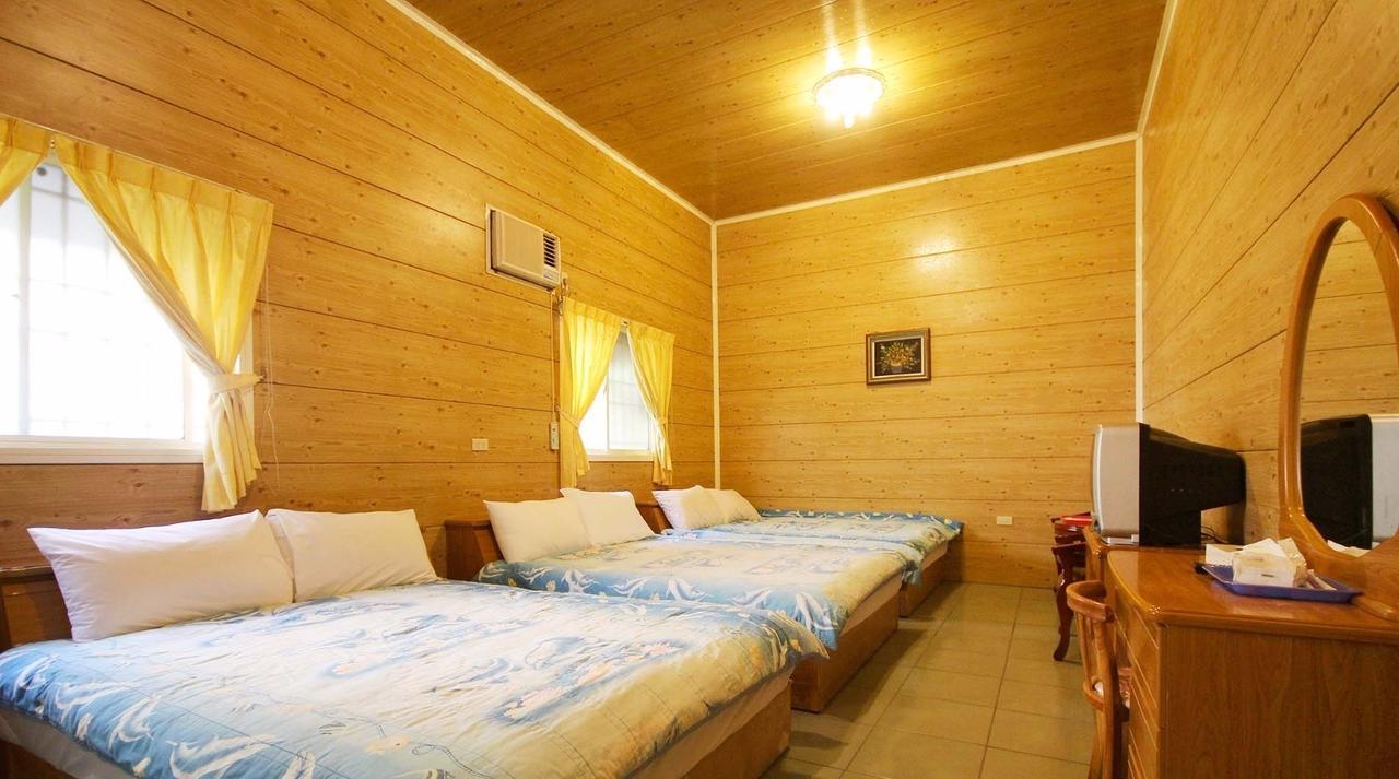 Bed and Breakfast Sun Moon Lake Wild Flower Юйчі Екстер'єр фото